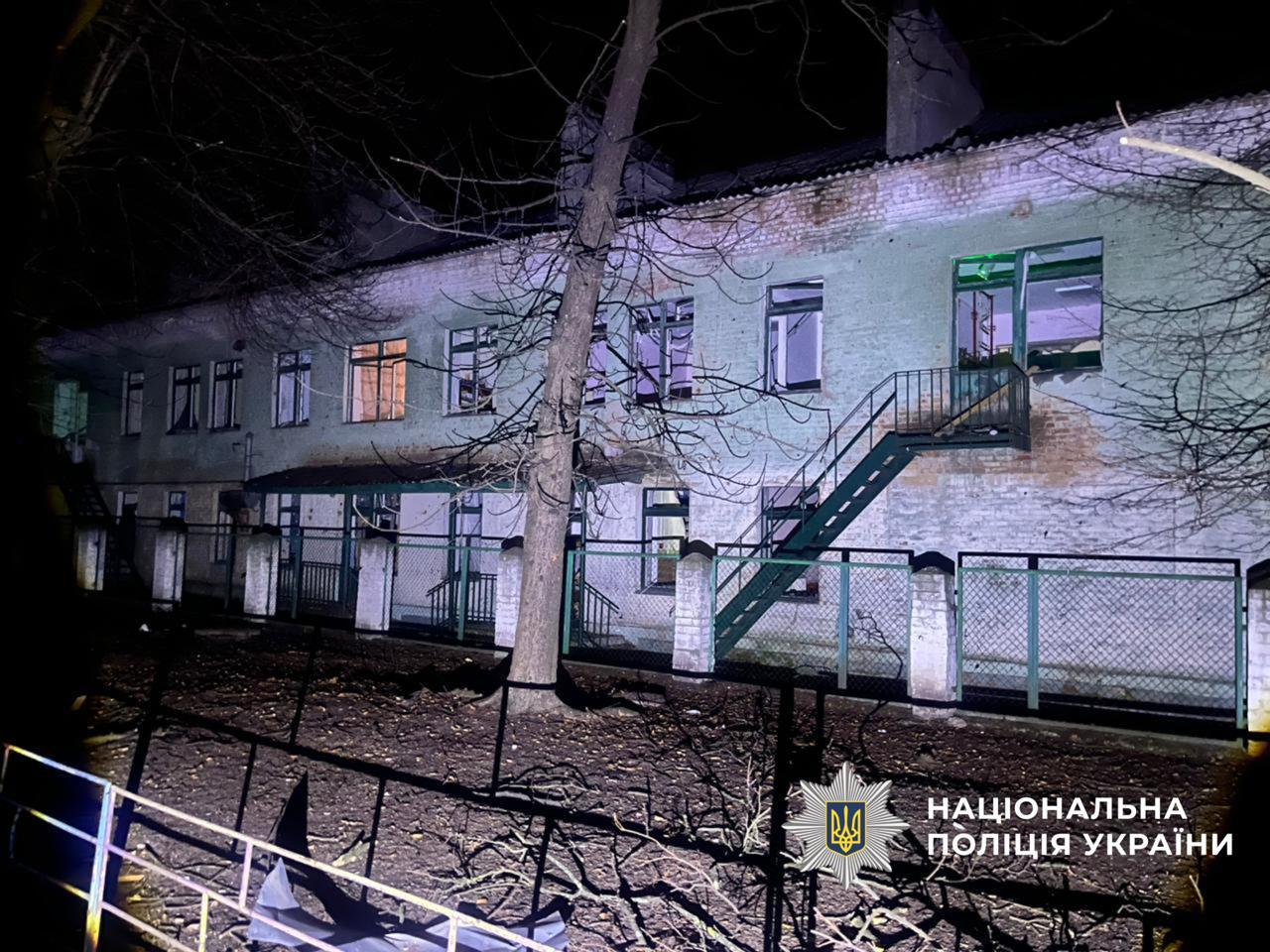 Росіяни поцілили у дитсадок в Чернігові: є поранені. 8 грудня 2025 року