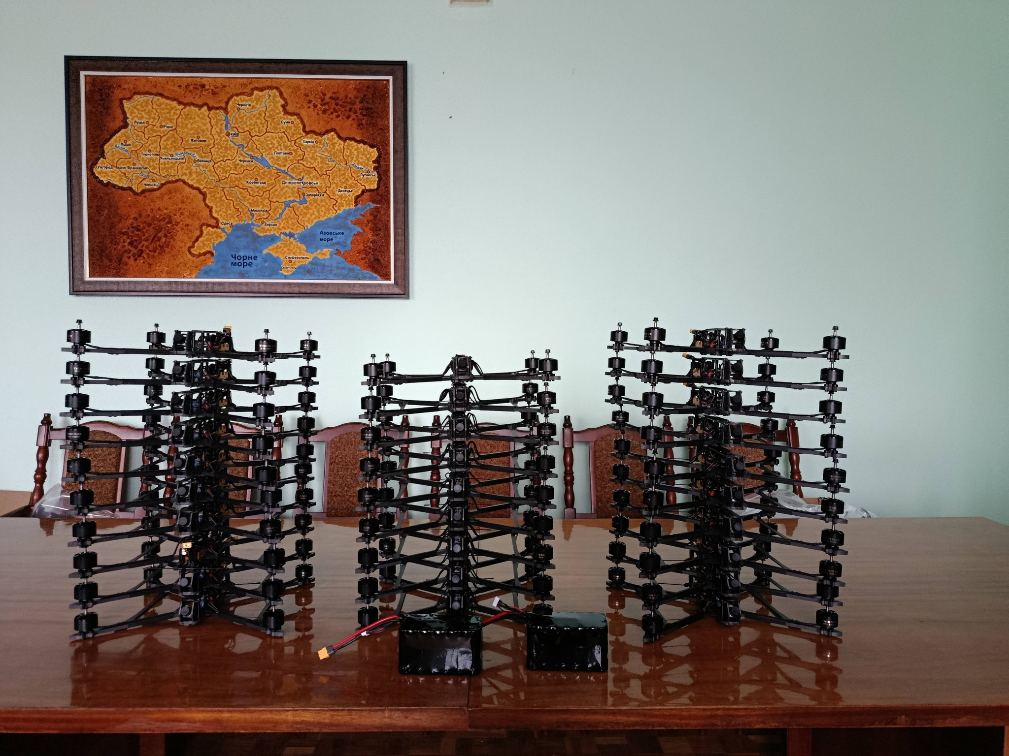 Сільська громада на Чернігівщині передала силам ТРО у грудні зо три десятки FPV-дронів