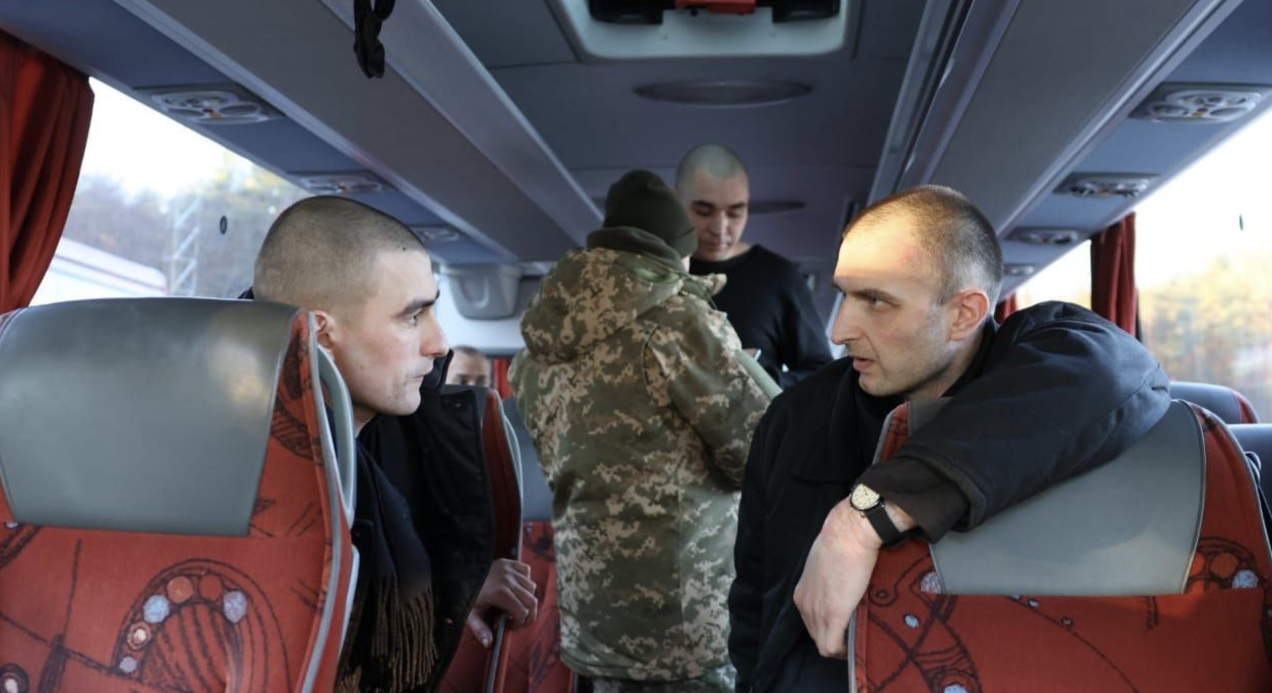 Андрій Шмай (справа)