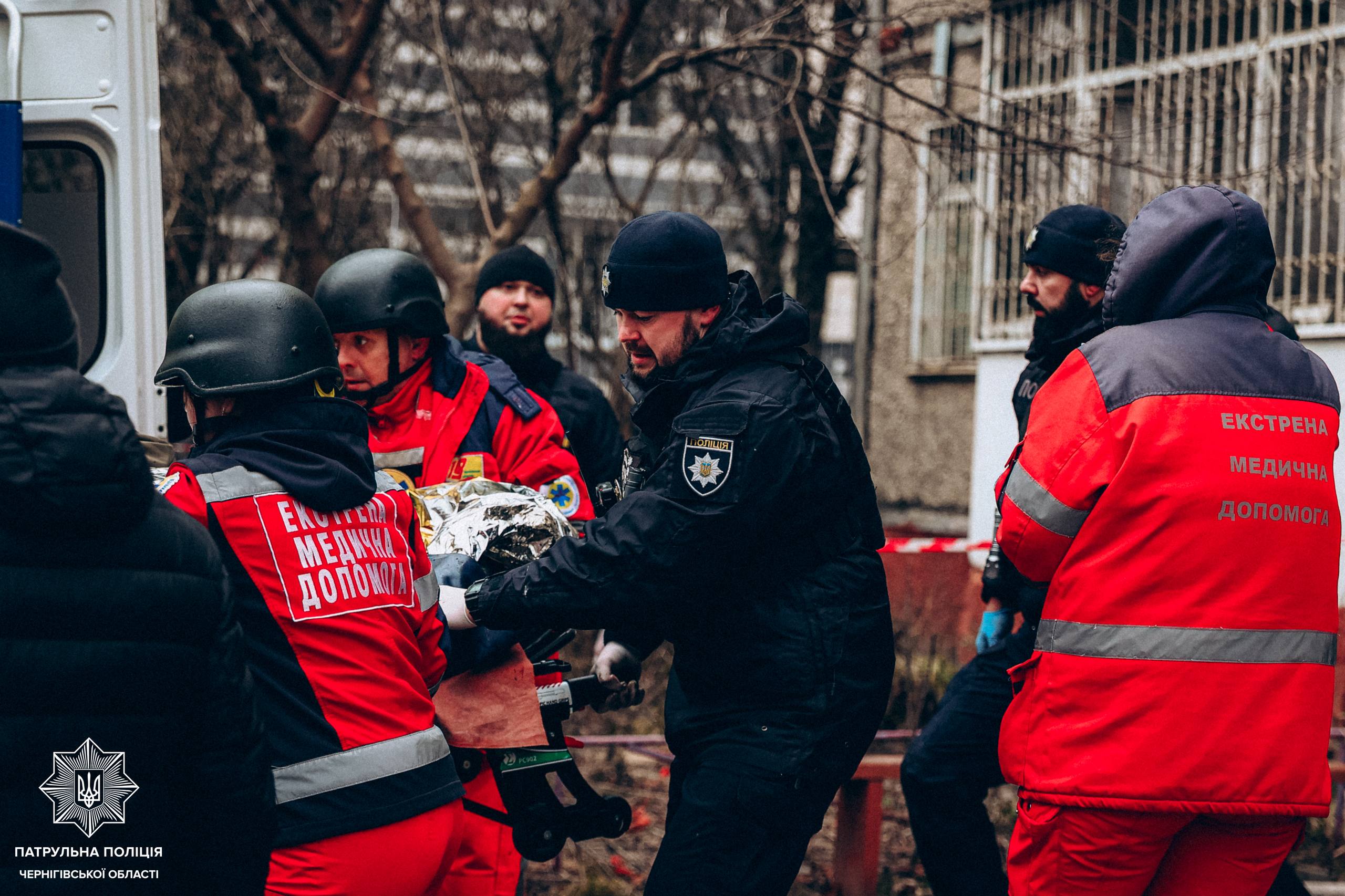 Багатоповерхівка, в яку влучив 