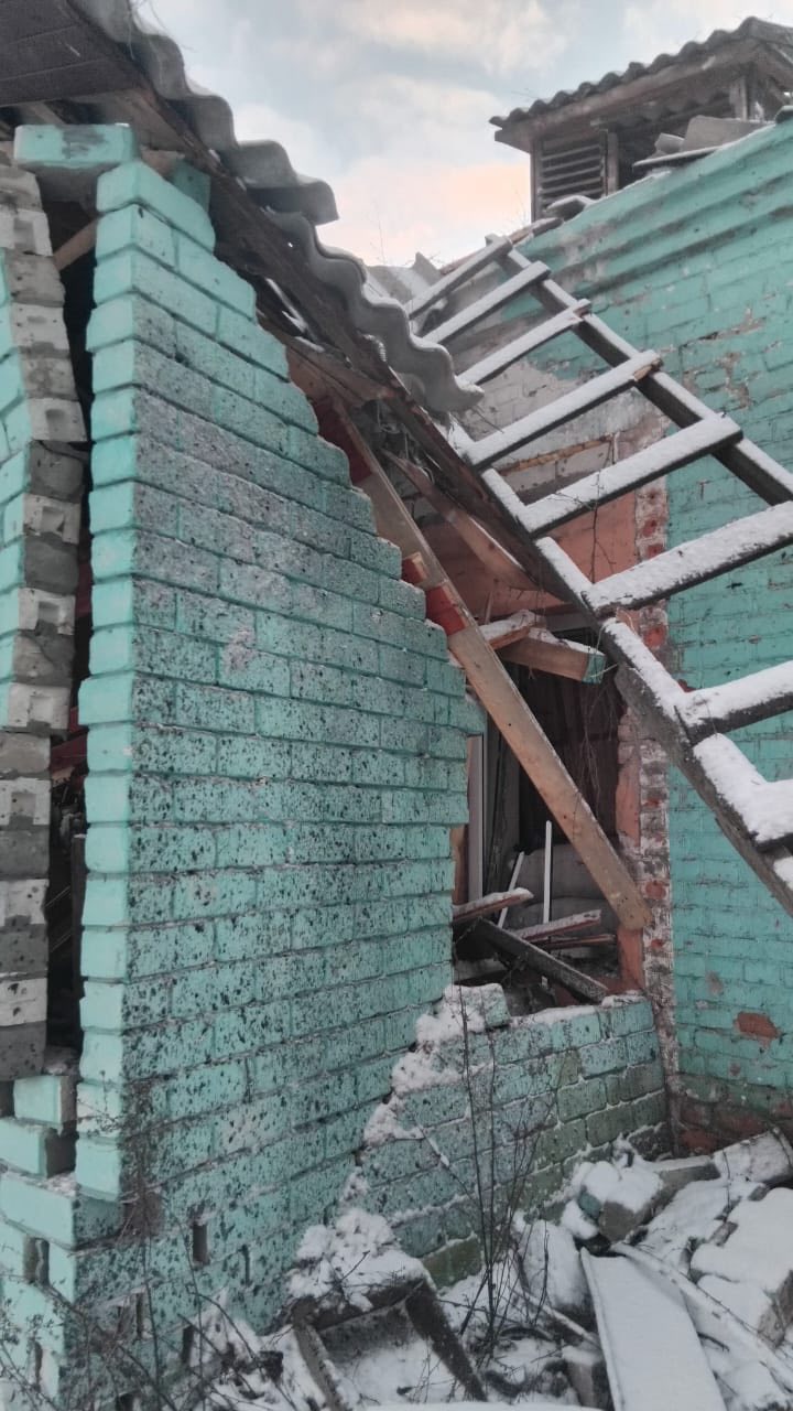 Новгород-Сіверський район під атакою ворога: є руйнування. 30 грудня 2025 року