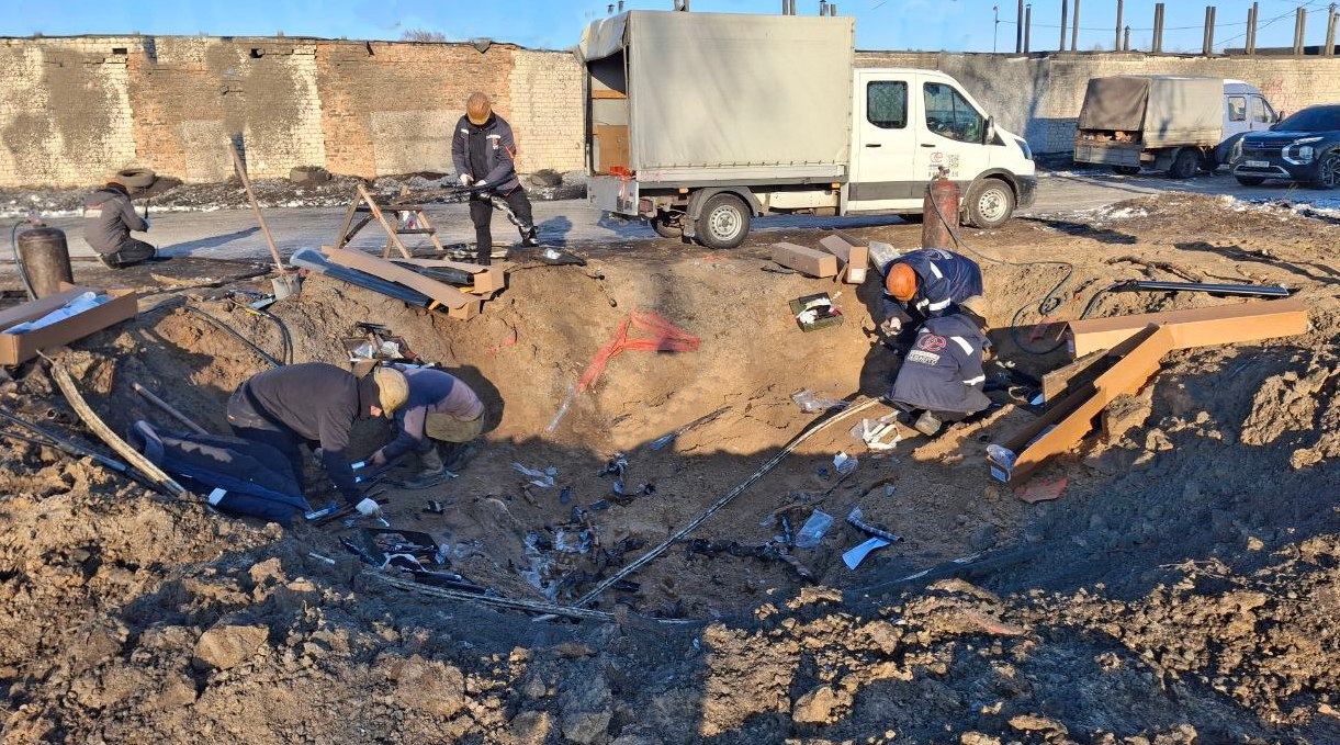 Працівники обленерго. 5 січня 2025 року. Чернігів