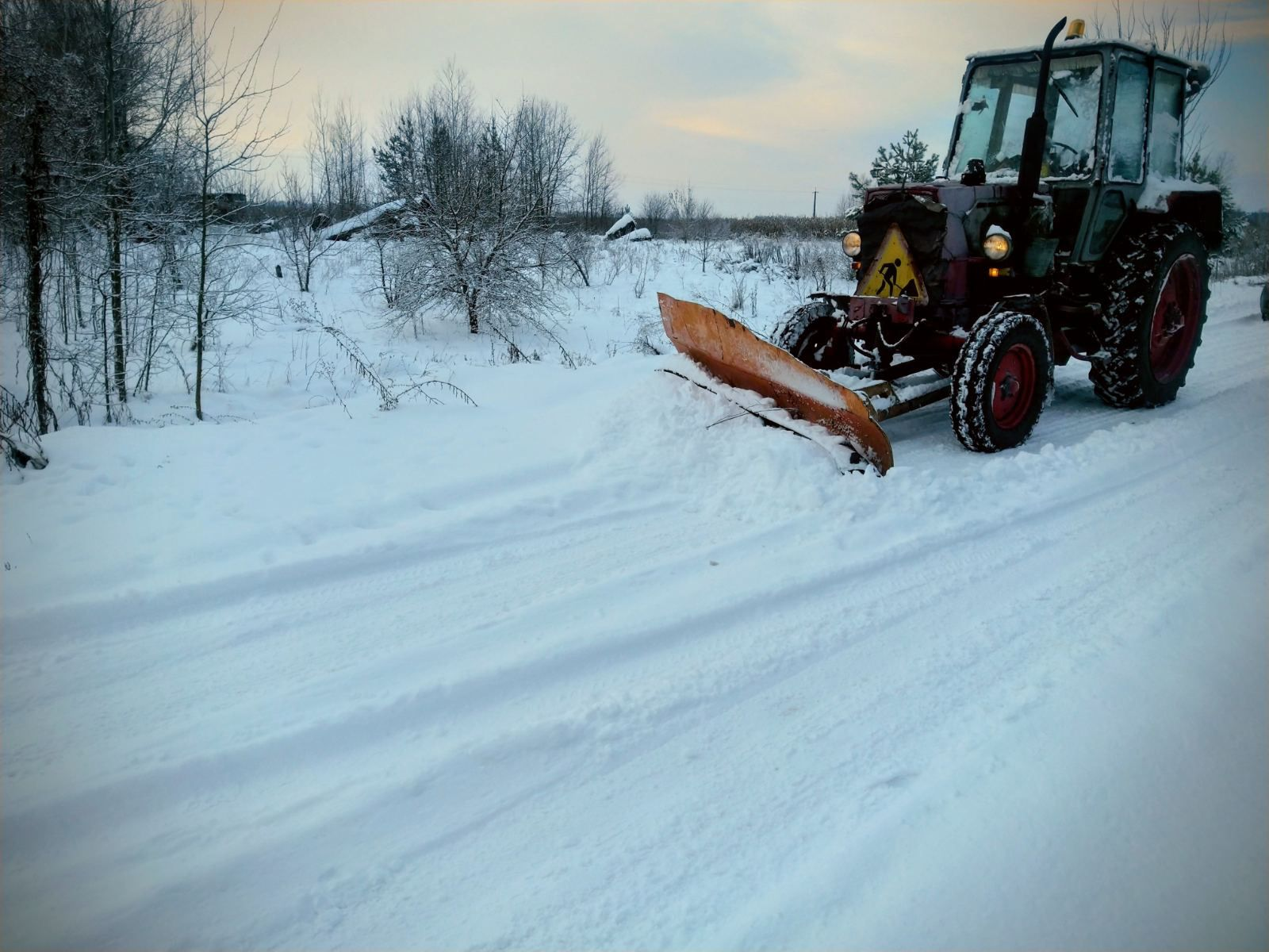 Обледеніння мереж і небезпечні дороги: як циклон позначився на Чернігівщині