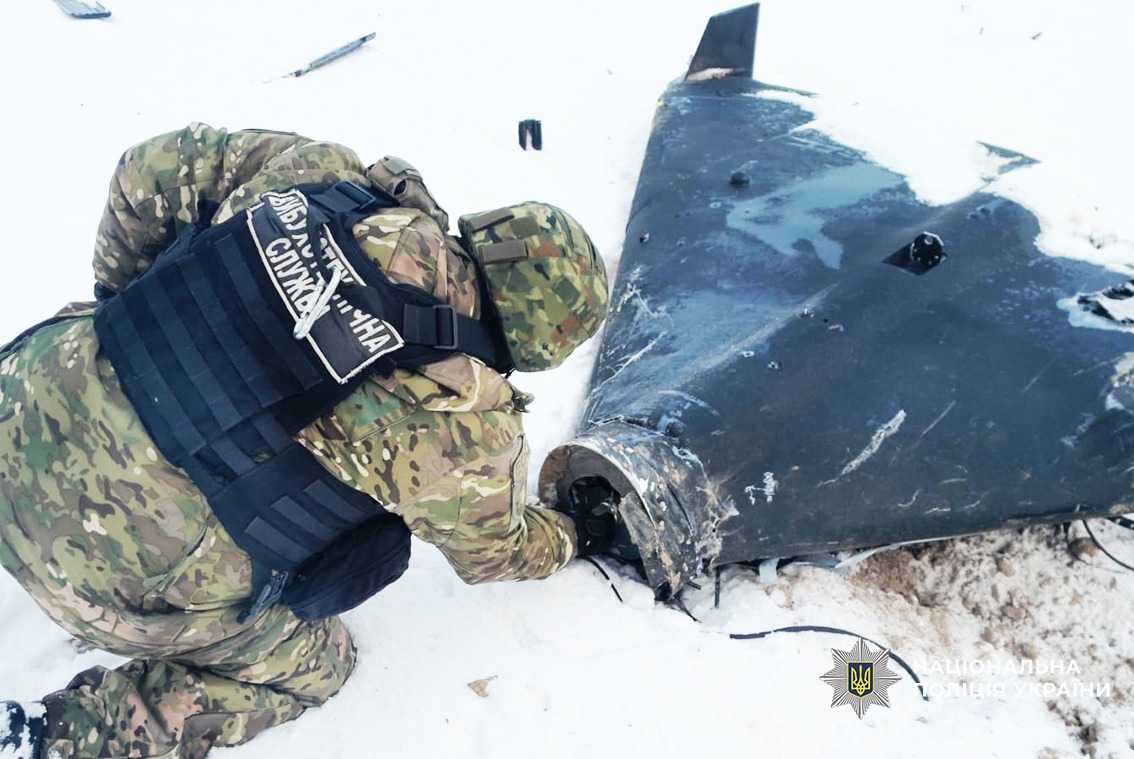 По всій області знаходять збиті безпілотники: поліція показала, як їх знешкоджують