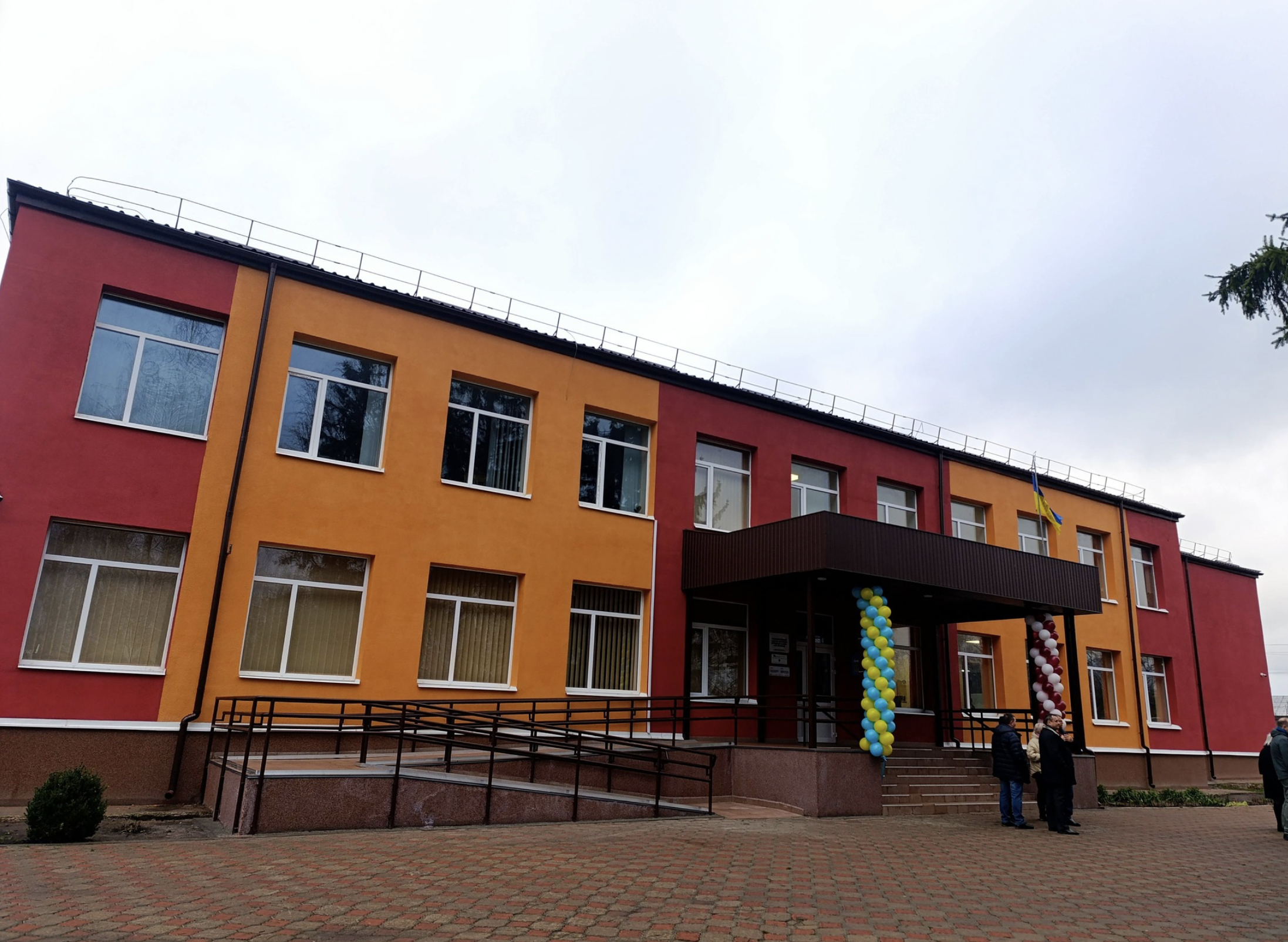 Після повної ворожої окупації та значних руйнувань: як відновлюється Новобасанська громада