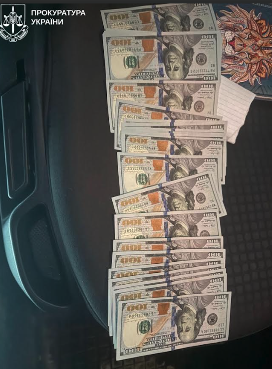 Прилаштовував на "небойові посади": на Чернігівщині на хабарі спіймали офіцера ТЦК