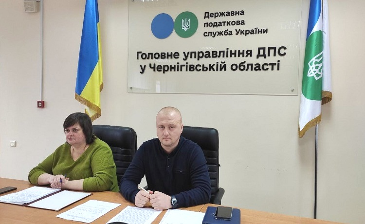 Дмитро Дрозд праворуч 