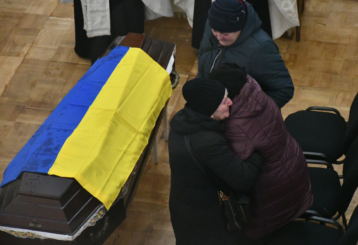 У Ніжині попрощалися з військовим, який загинув під Карлівкою півтора року тому