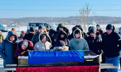 "Він став для нашої громади своїм": на Сумщині попрощалися із захисником із Чернігівщини