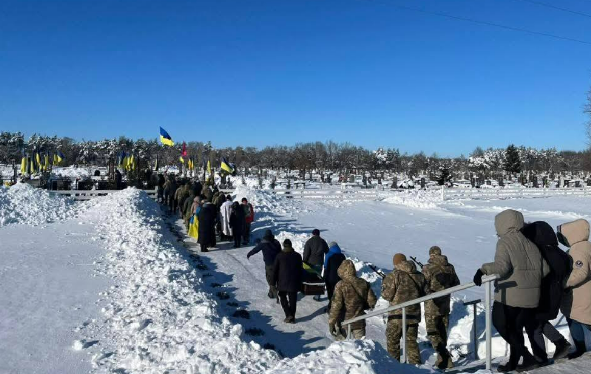 "Він став для нашої громади своїм": на Сумщині попрощалися із захисником із Чернігівщини