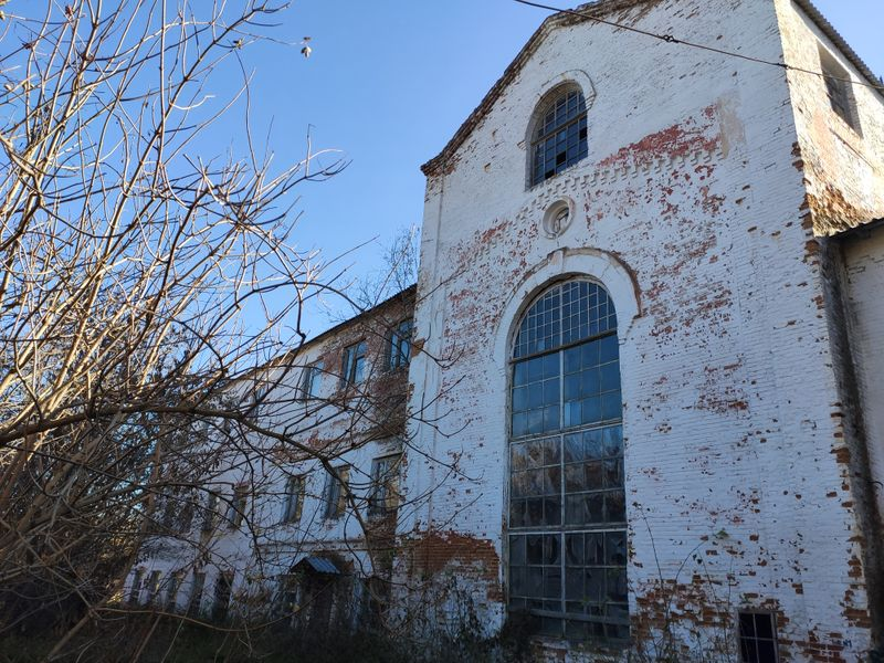 Зі ставком, свердловиною та котельнею: з молотка піде спиртзавод у прикордонні Чернігівщини