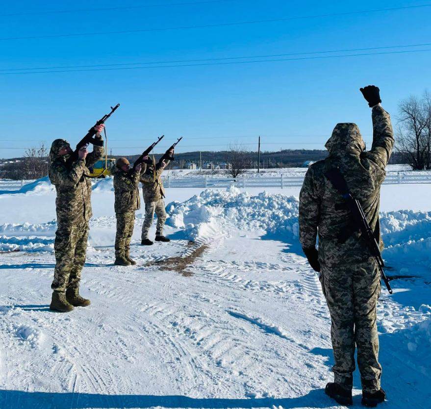 "Він став для нашої громади своїм": на Сумщині попрощалися із захисником із Чернігівщини