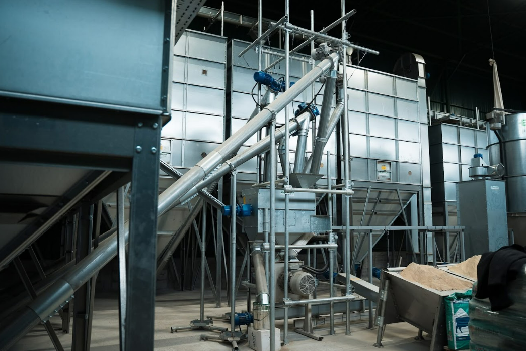 Чернігівська ферма працює з телефону