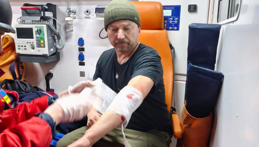 Росіяни скинули ФАБ на Краматорськ: поранено журналіста Ігоря Левенка