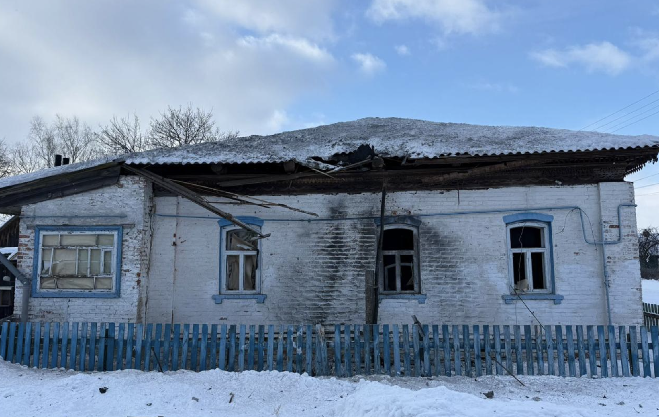 9 лютого росіяни били по Семенівці. Пошкоджено будинки.