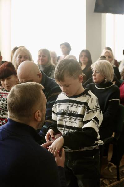У Чернігівській ОВА передали родинам загиблих на війні бійців державні нагороди. 20 лютого 2026 року