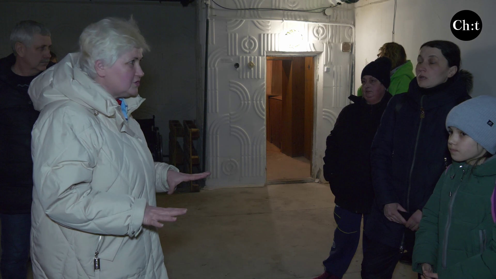 "Це не нічліжка". У Чернігові родини з дітьми не пускали в укриття під час тривог