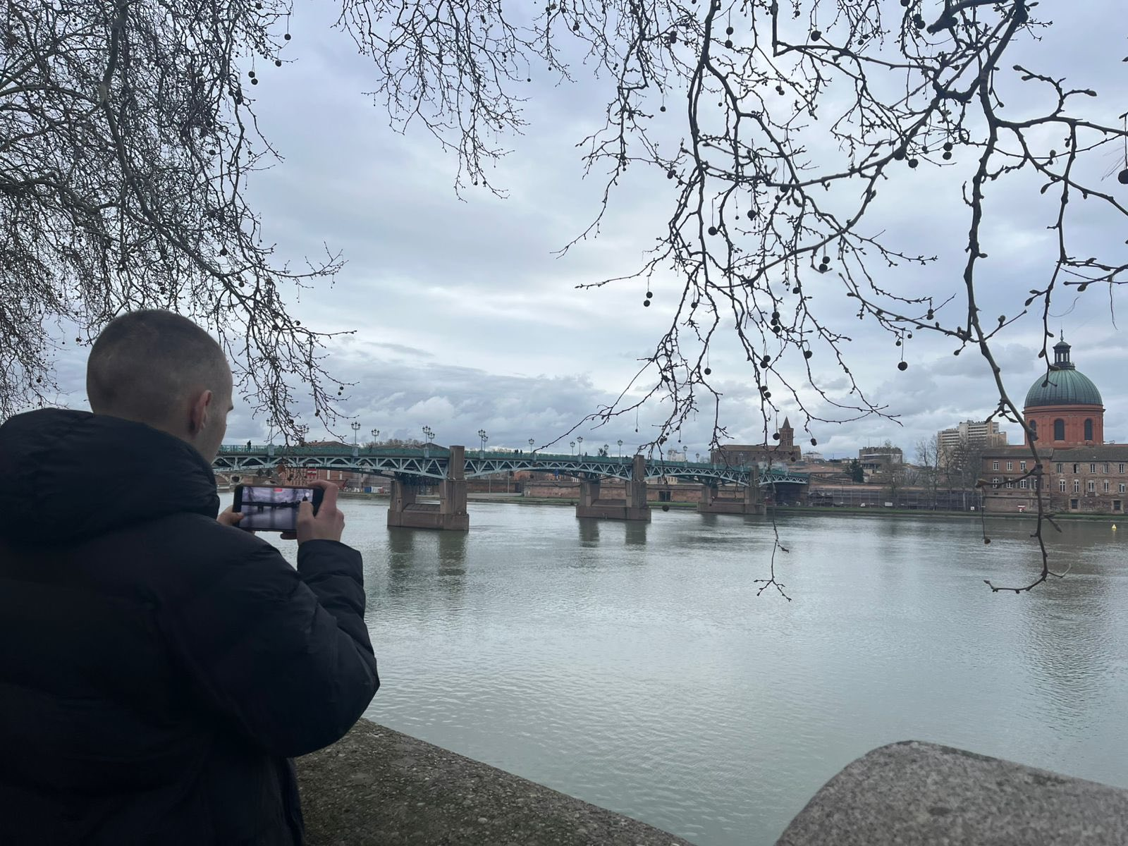 Французький мер особисто зустрів делегацію з Куликівки: у громади - нове місто-партнер