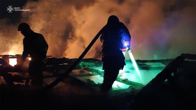 «Герані» вдарили по селу на Чернігівщині: горіли будинки, під завалами знайшли кота