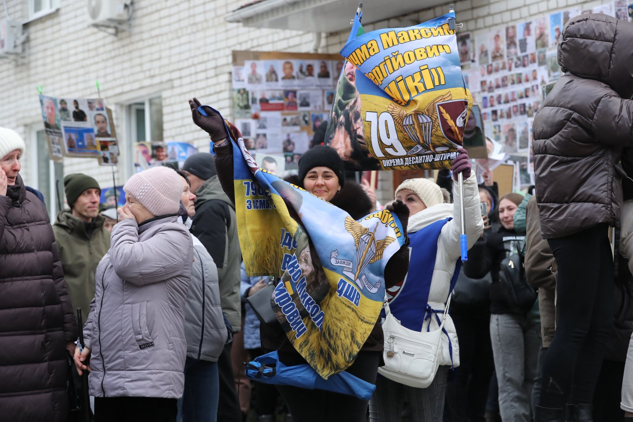 «Вірте в нас. Вірте в Україну»: стали відомі імена військових із Чернігівщини, які повернулися з полону