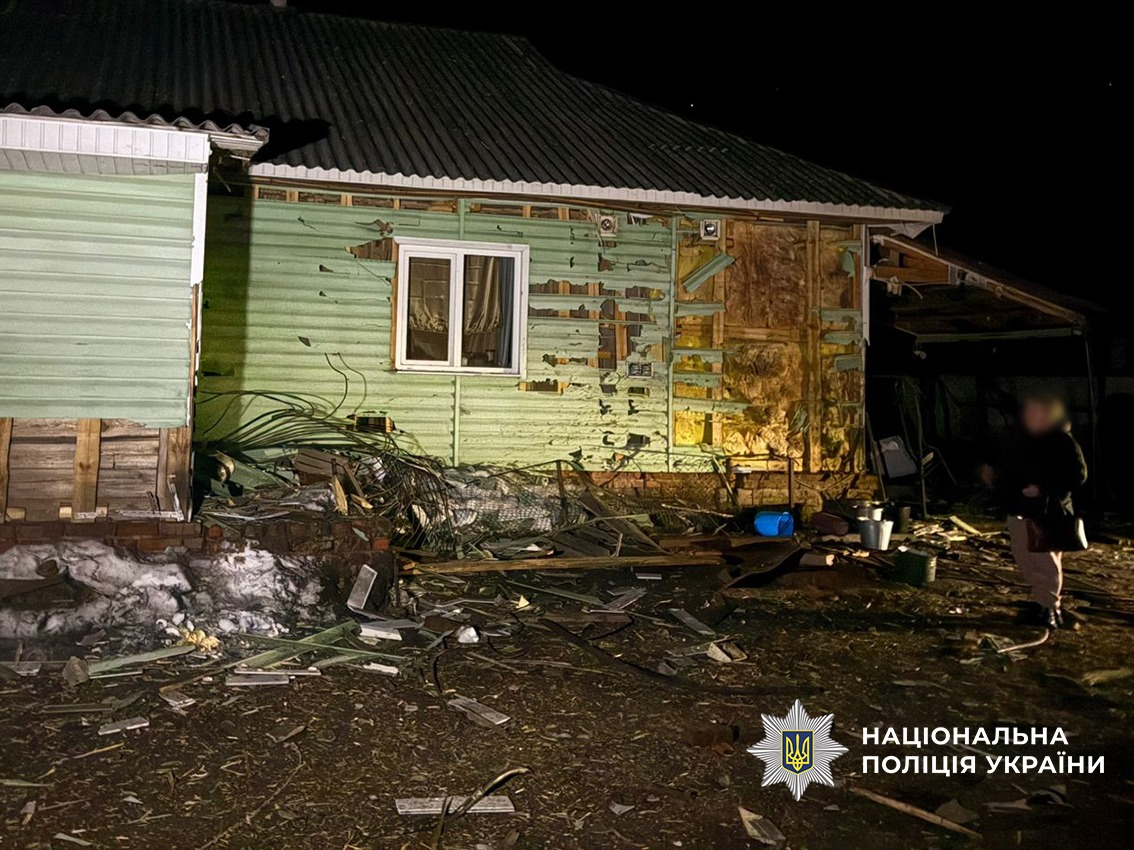 "Герань" вдарила по селу: пошкоджені домівки людей та автівки