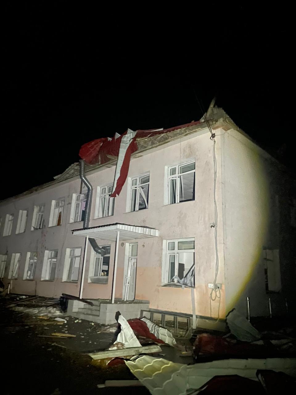 Росіяни поцілили у ліцей та шкільні автобуси на Чернігівщині. Понорницька громада, 18 березня 2026 року