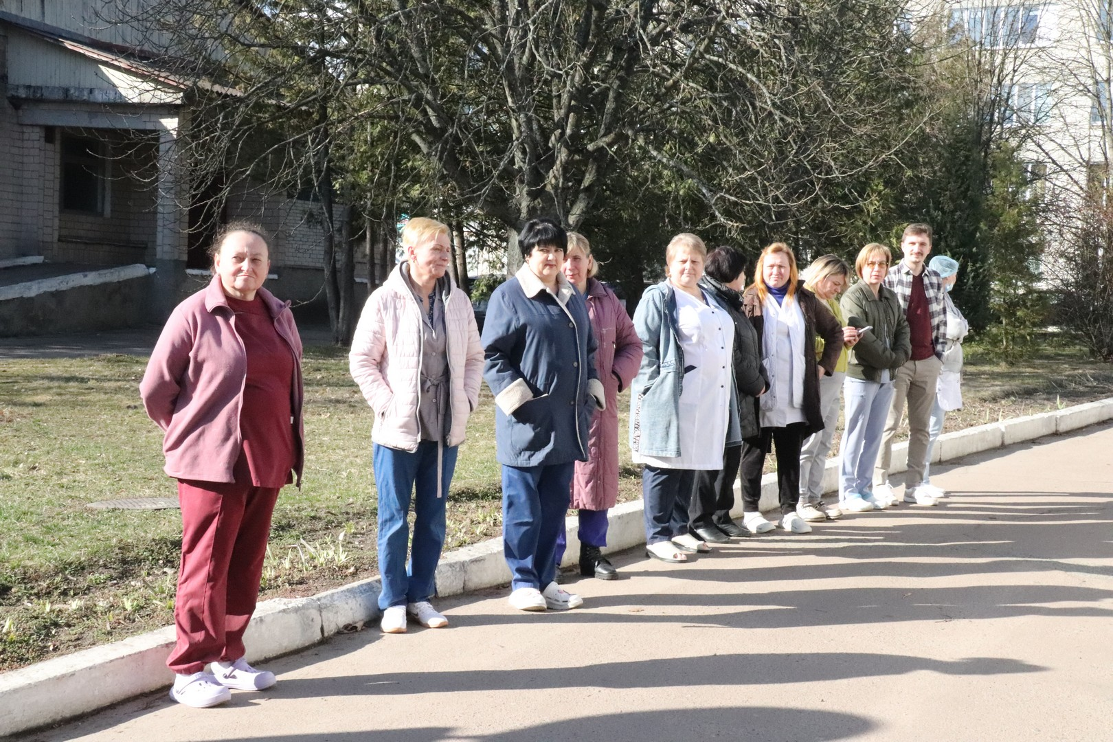 Із Чикаго в Чернігів: дві лікарні отримали надсучасні ліжка 