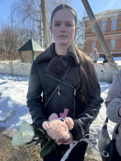 Софія Асауленко принесла ведмедика