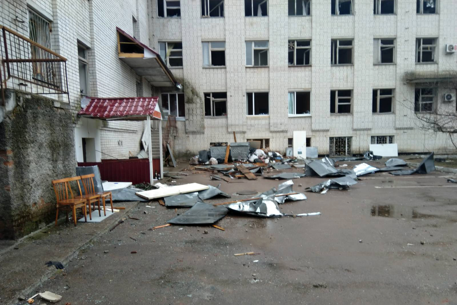 Руйнування в Чернігівській районній лікарні. 2022 рік