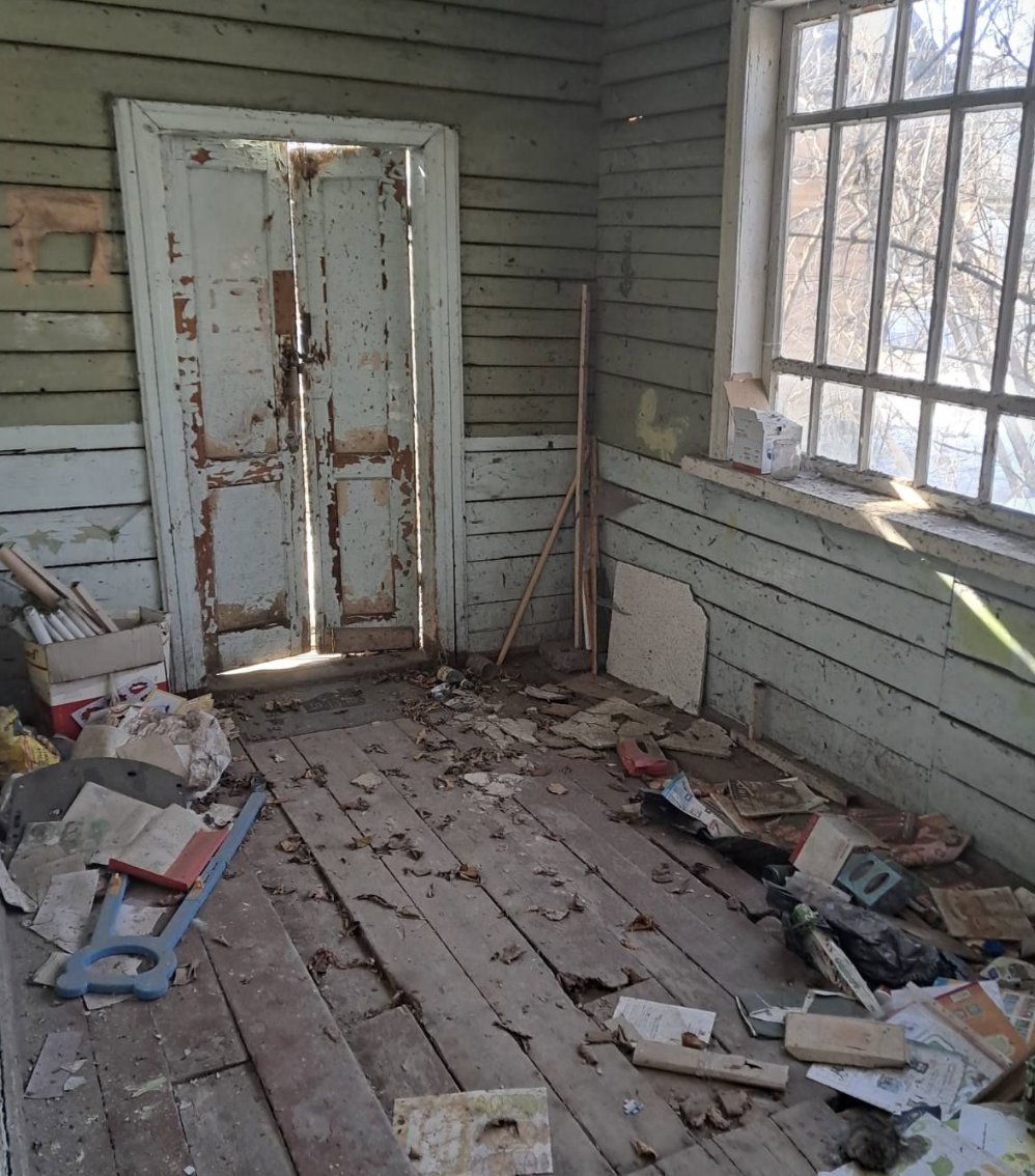 У Чернігові здають в оренду комунальне приміщення в центрі: дешево, але в печальному стані