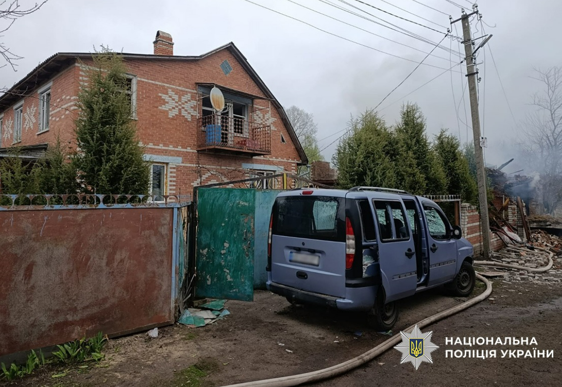 Пожежа після удару: перші подробиці атаки на село неподалік Чернігова