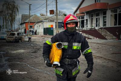 Пів сотні пошкоджених автівок і поранені люди: наслідки ударів по Чернігівщині
