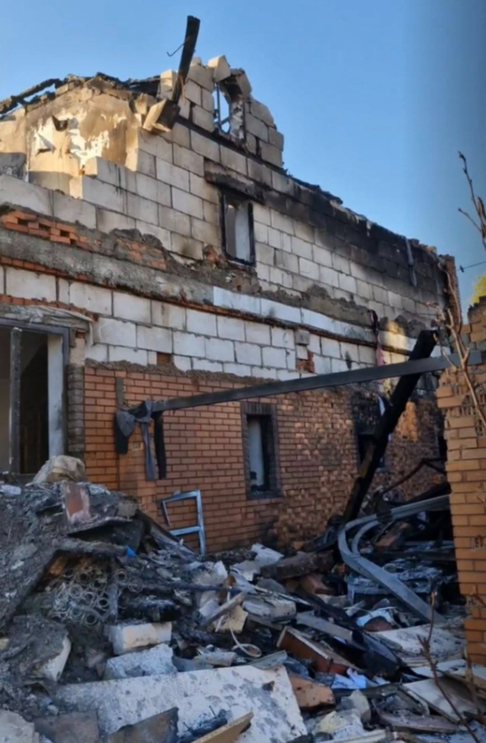 Через Ніжин та Носівку: Флеш розповів, звідки летіли дрони на його будинок