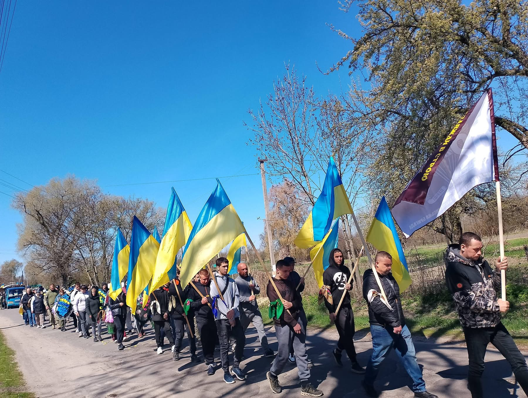 Загинув на Курщині півтора року тому — у громаді поховали молодого десантника