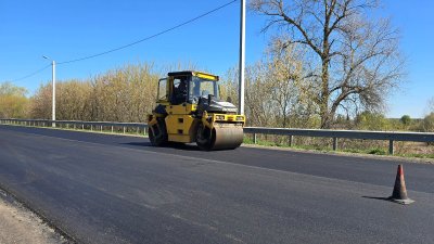 На Чернігівщині ремонтують дороги: де вже оновили покриття
