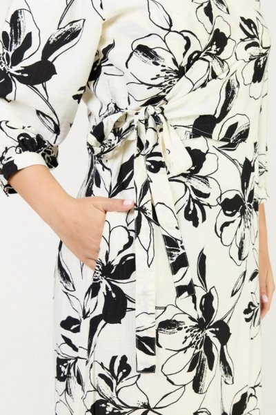 Сукні з Чернігова продаються в Ізраїлі: ціни високі 