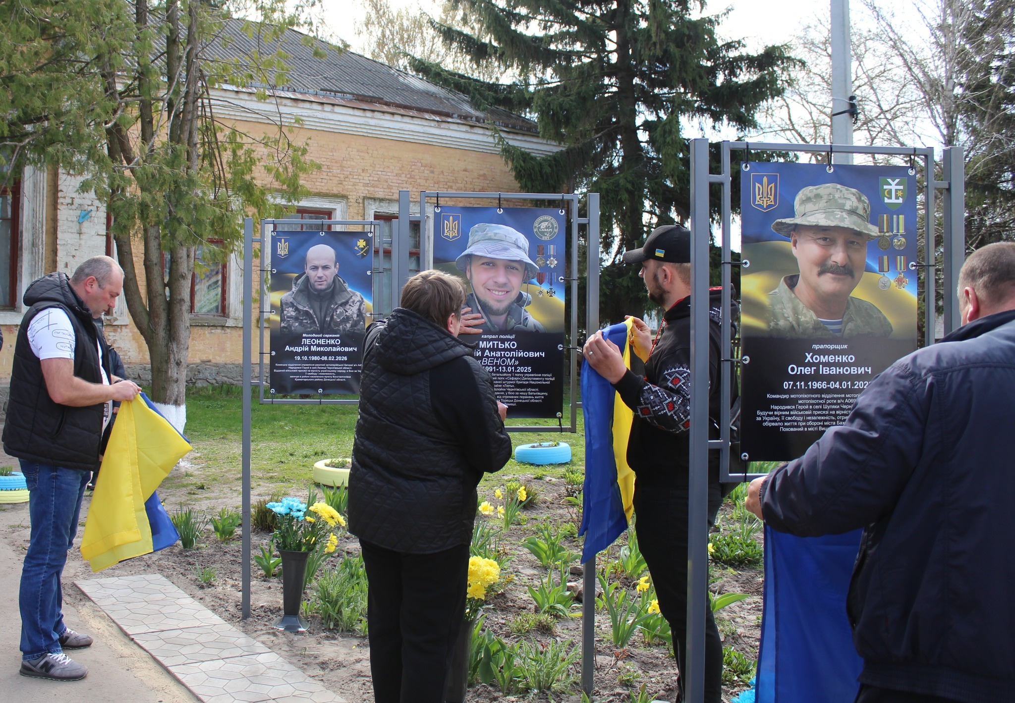 Алея Героїв в Лемешах, Козелецька громада