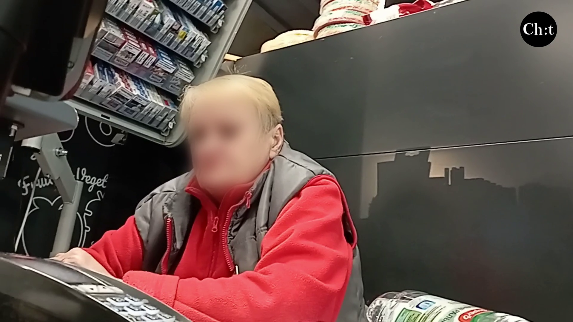 Найстарішу мережу магазинів можуть закрити: що кажуть працівники, покупці та власники