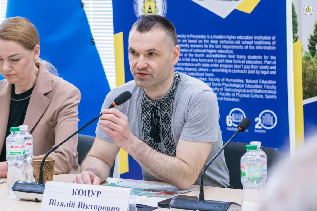 Ректор університету, доктор історичних наук, професор, член-кореспондента Національної академії педагогічних наук України Віталій Коцур