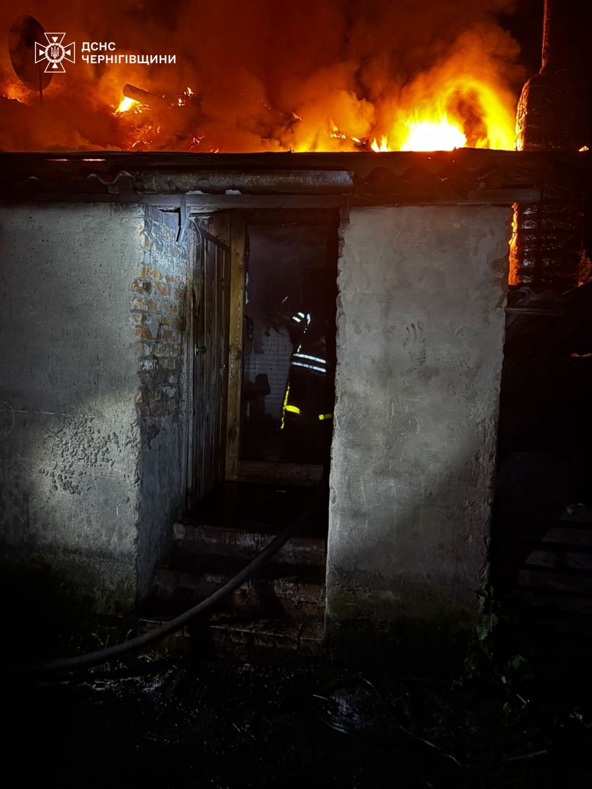 У ДСНС показали наслідки нічних ударів по Чернігівщині