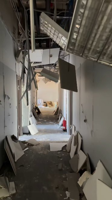 На свій день народження Камалія показала зруйнований росіянами бізнес-центр ексчоловіка