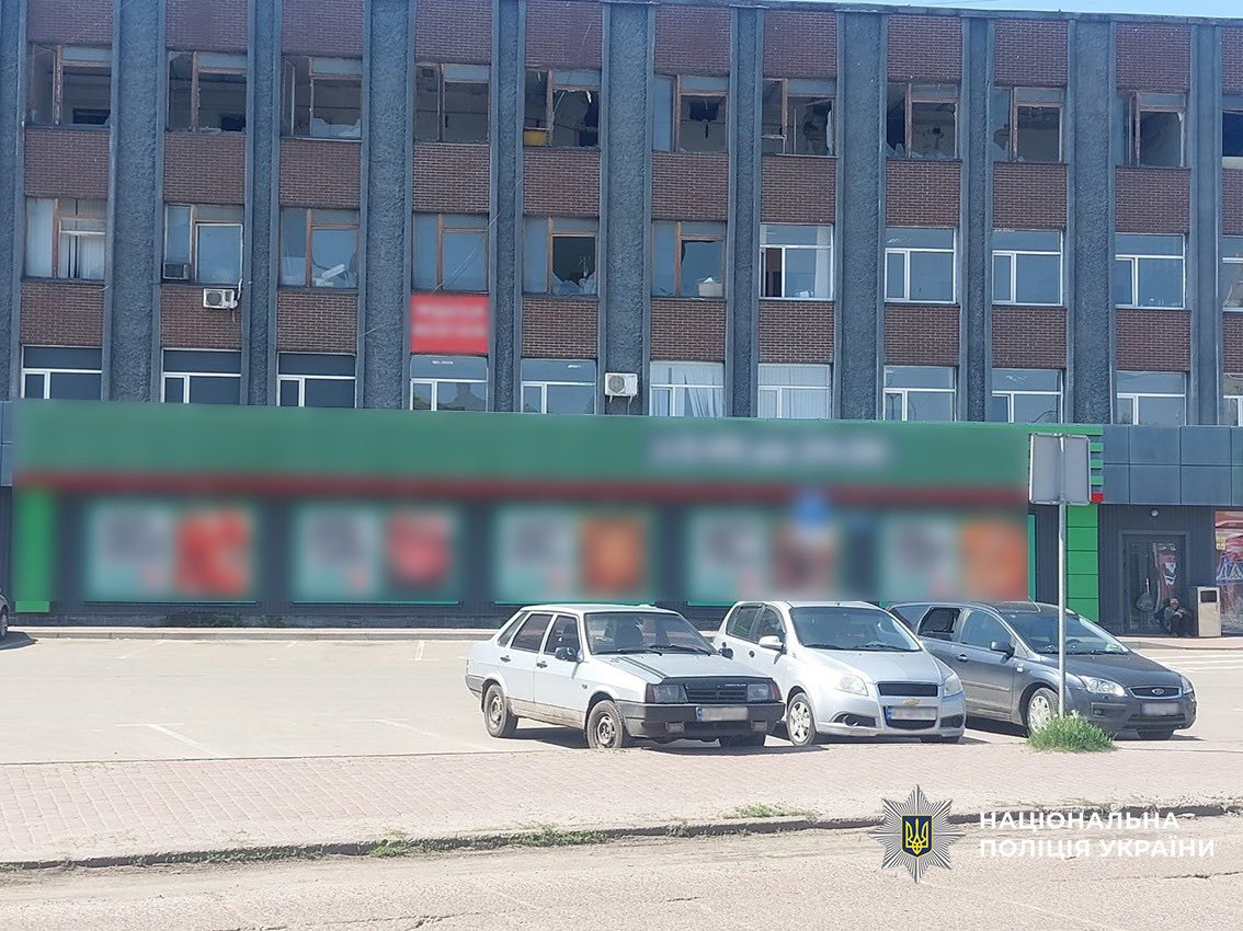 Ракетний удар по центру Прилук: є загиблі, багато поранених