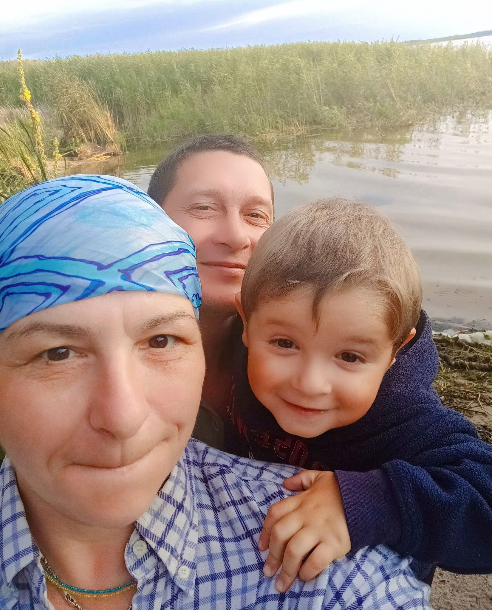 Ярослава Сірик з чоловіком і сином