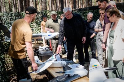 Делегація дипломатів у чернігівських прикордонників