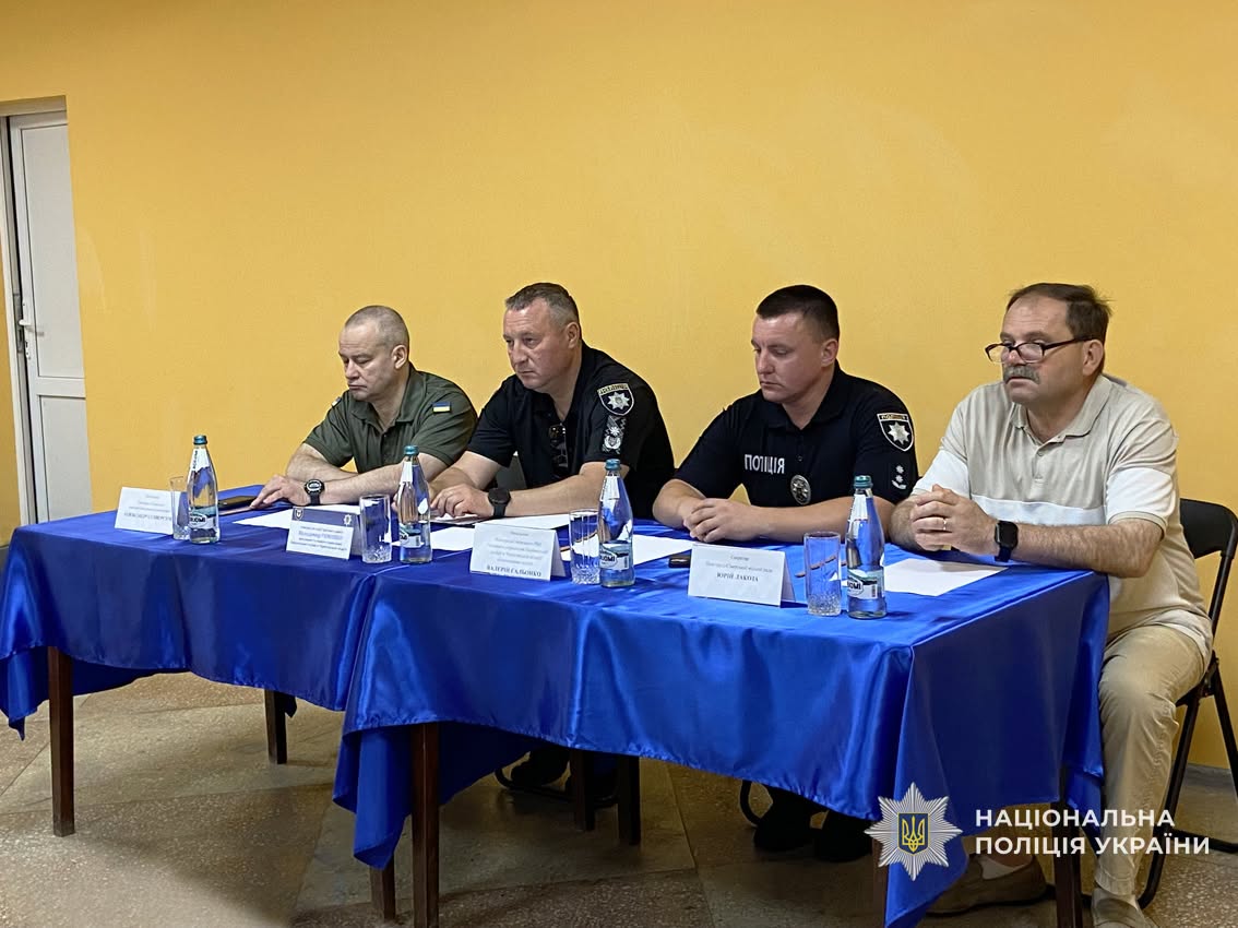 Новгород-Сіверський районний відділ поліції очолив підполковник Валерій Гальонко. Його представив начальник обласної поліції Володимир Тимошко.