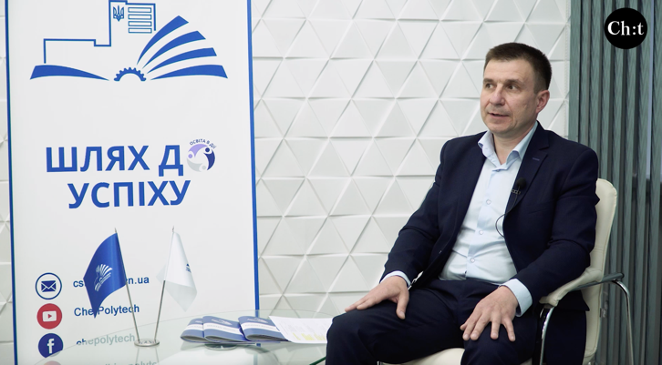 Олег Новомлинець
