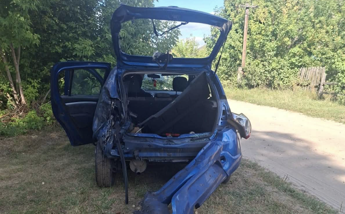 На Чернігівщині FPV-дрон влучив у цивільний автомобіль: поранено жінок