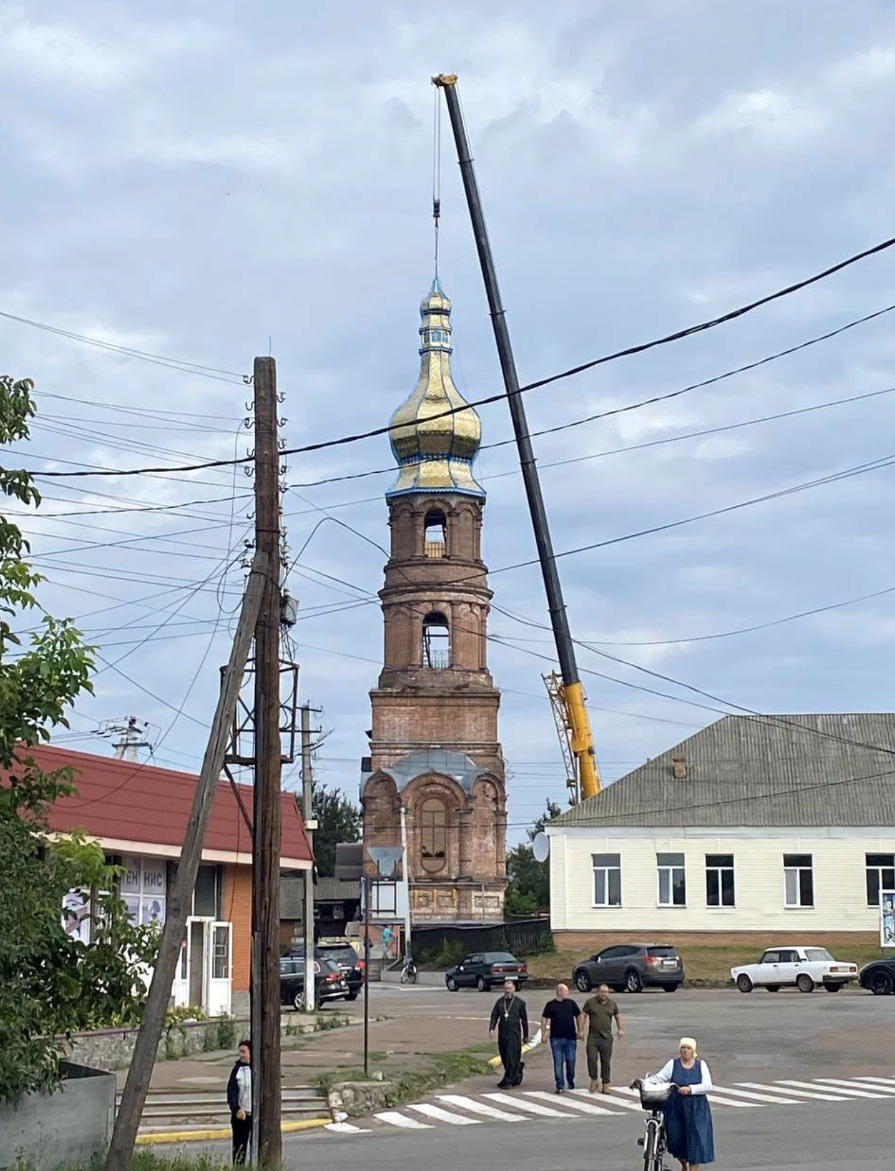 Встановлення нового купола над Свято-Миколаївським храмом в Ічні