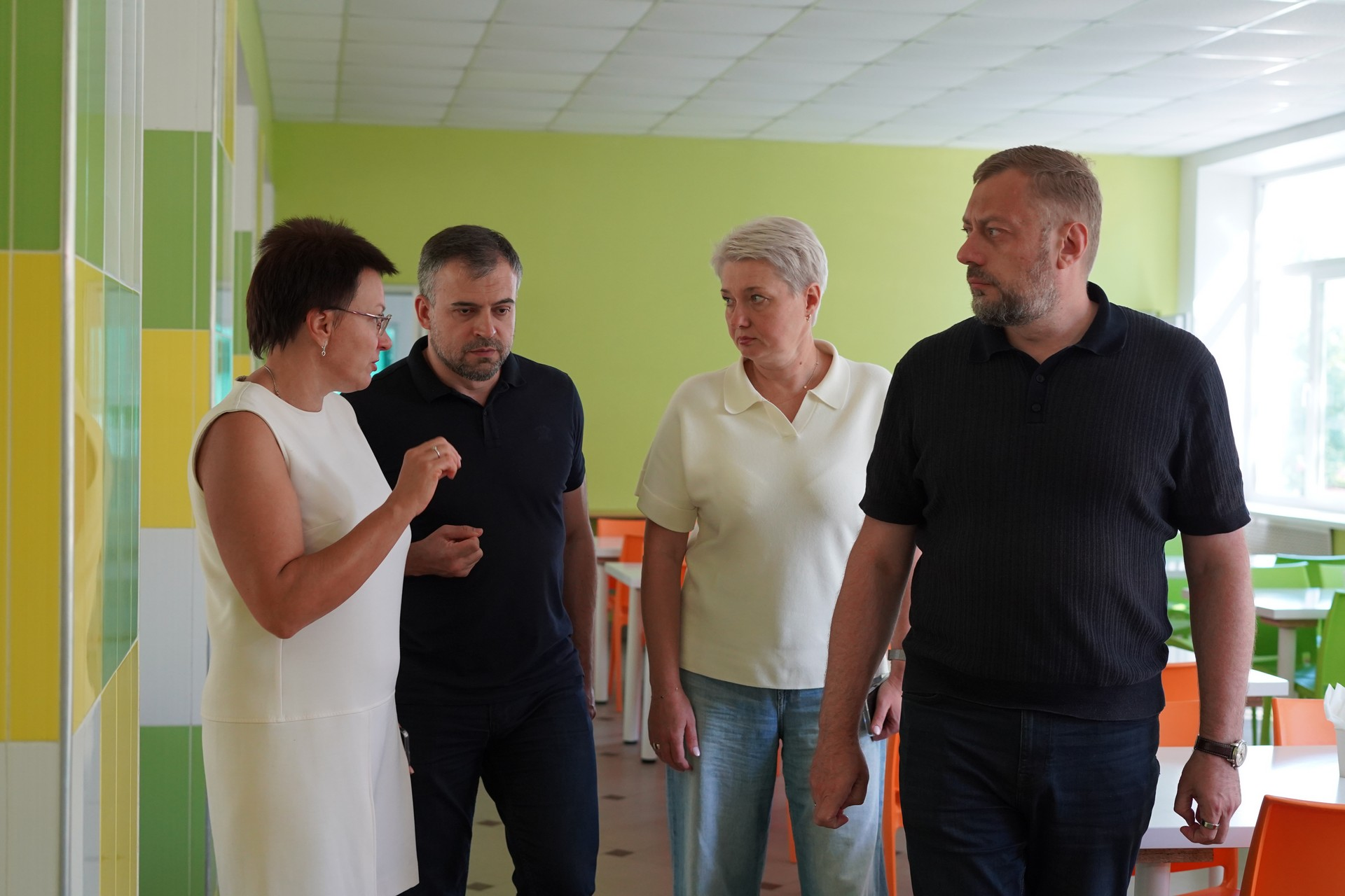Діти обідали в укритті: як організоване харчування в Чернігівській гімназії №7