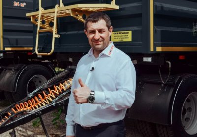 Олег Аверʼянов